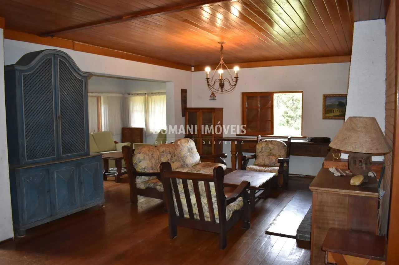 Casa à venda de 4.440 m² em Campos do Jordão, SP, Brasil