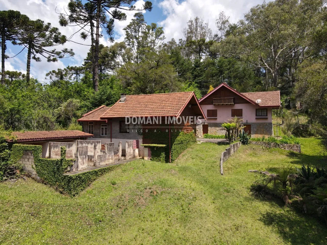 Casa à venda de 4.440 m² em Campos do Jordão, SP, Brasil