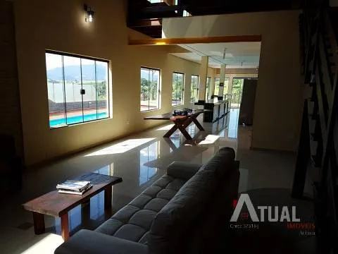 Casa à venda de 600 m² em Piracaia, SP, Brasil