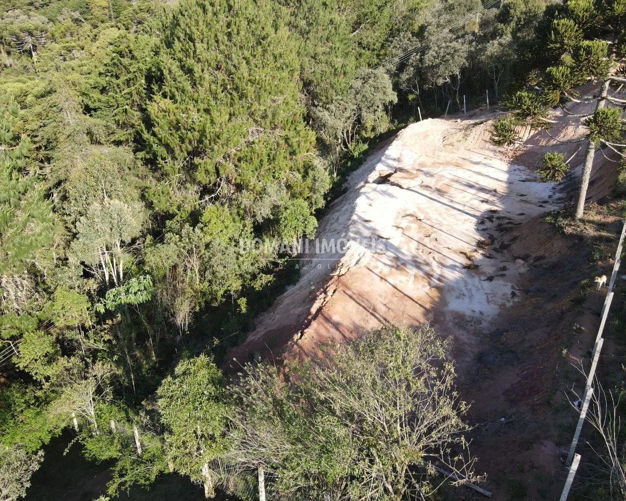 Terreno à venda de 1.010 m² em Campos do Jordão, SP, Brasil