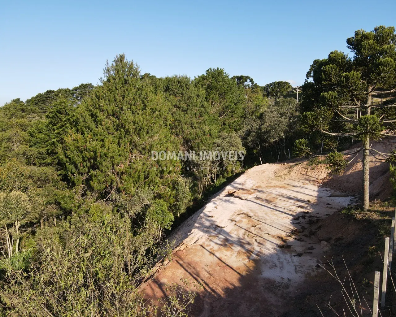 Terreno à venda de 1.010 m² em Campos do Jordão, SP, Brasil