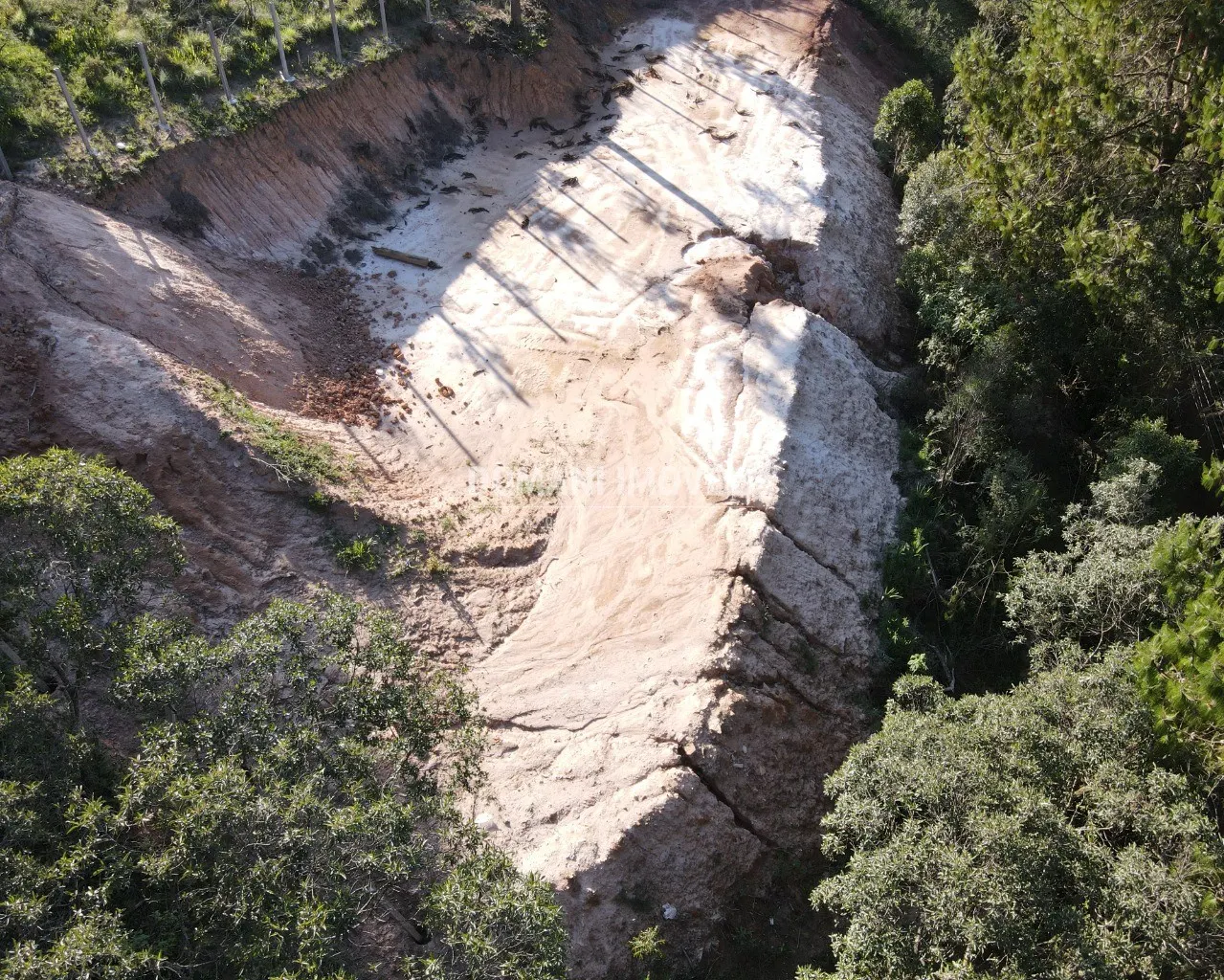 Terreno à venda de 1.010 m² em Campos do Jordão, SP, Brasil