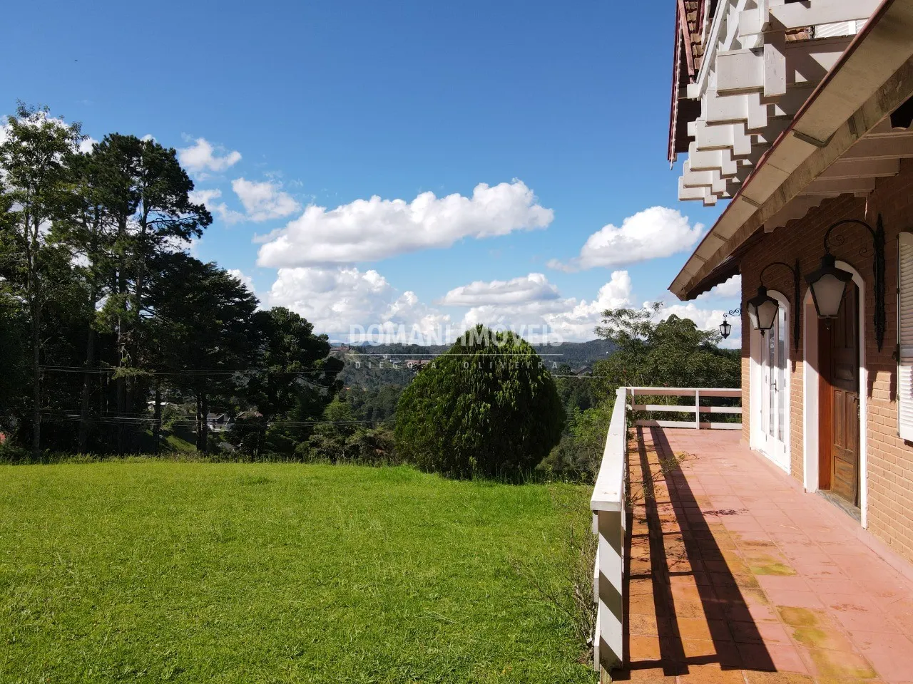 Casa à venda de 4.810 m² em Campos do Jordão, SP, Brasil