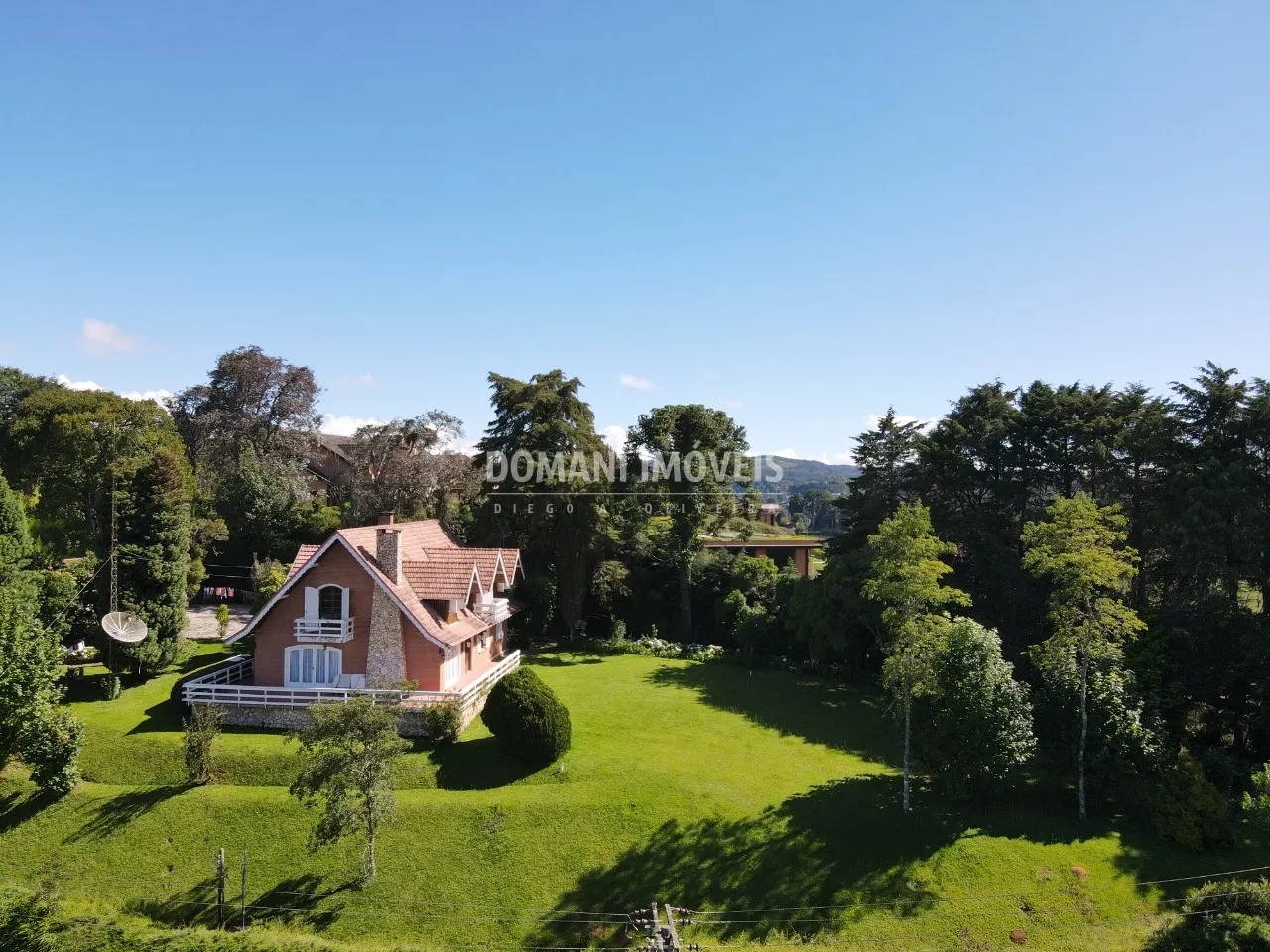 Casa à venda de 4.810 m² em Campos do Jordão, SP, Brasil