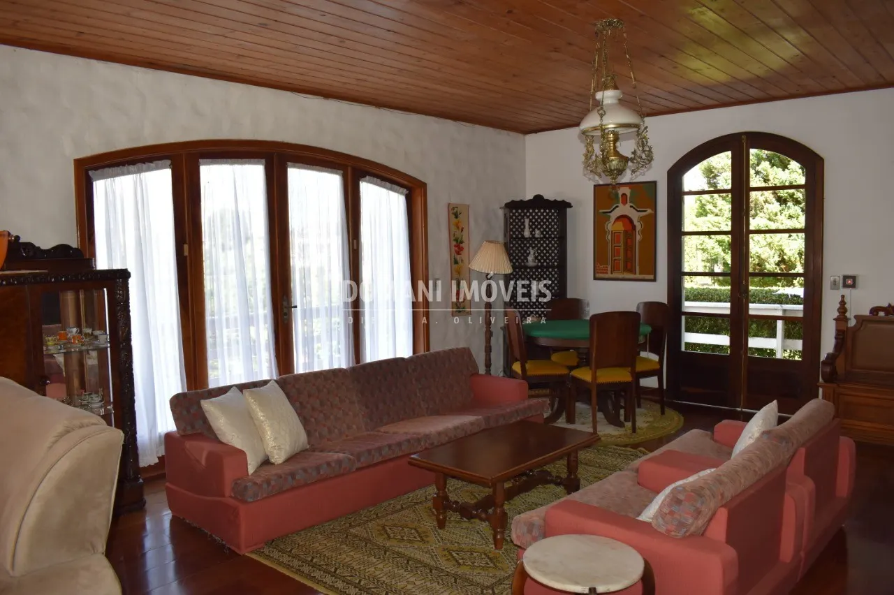 Casa à venda de 4.810 m² em Campos do Jordão, SP, Brasil