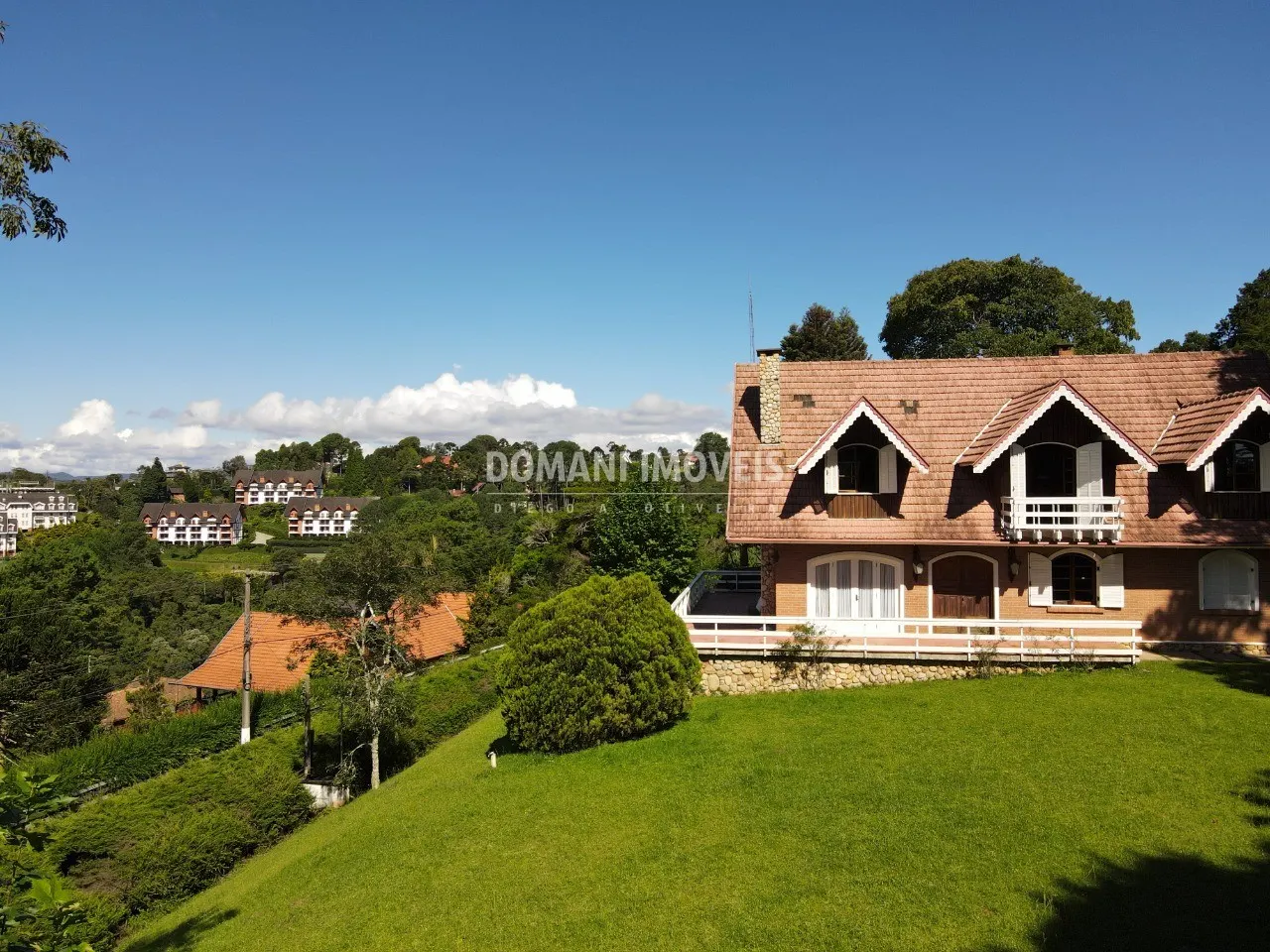 Casa à venda de 4.810 m² em Campos do Jordão, SP, Brasil