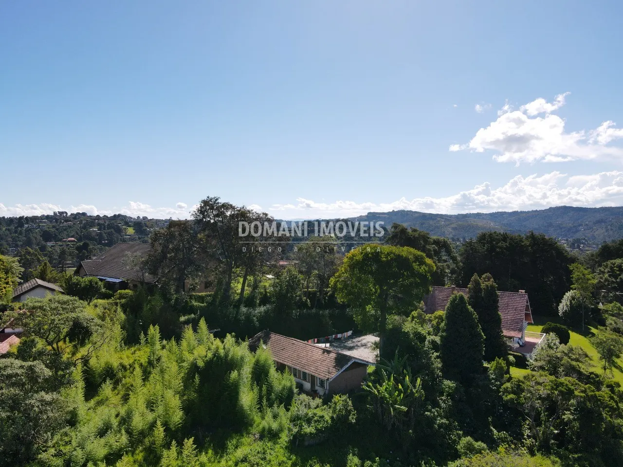 Casa à venda de 4.810 m² em Campos do Jordão, SP, Brasil