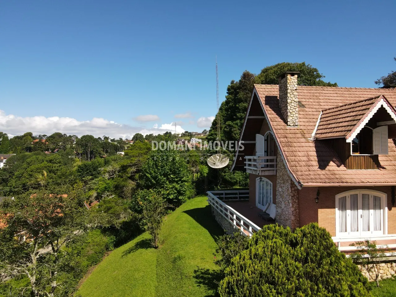 Casa à venda de 4.810 m² em Campos do Jordão, SP, Brasil