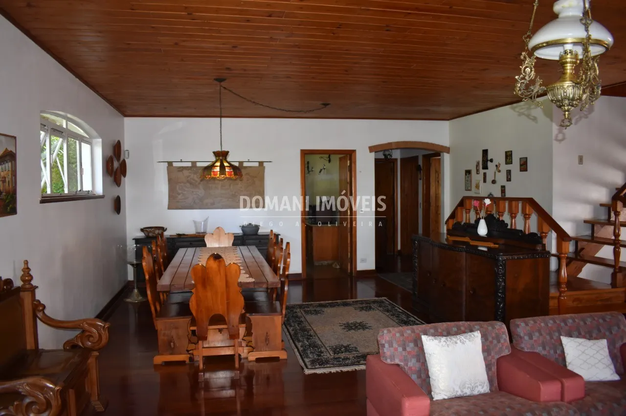 Casa à venda de 4.810 m² em Campos do Jordão, SP, Brasil