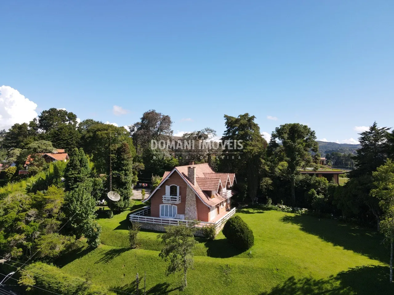 Casa à venda de 4.810 m² em Campos do Jordão, SP, Brasil