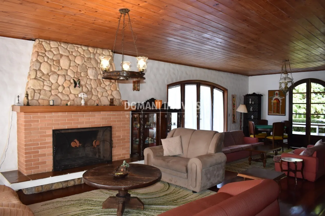 Casa à venda de 4.810 m² em Campos do Jordão, SP, Brasil