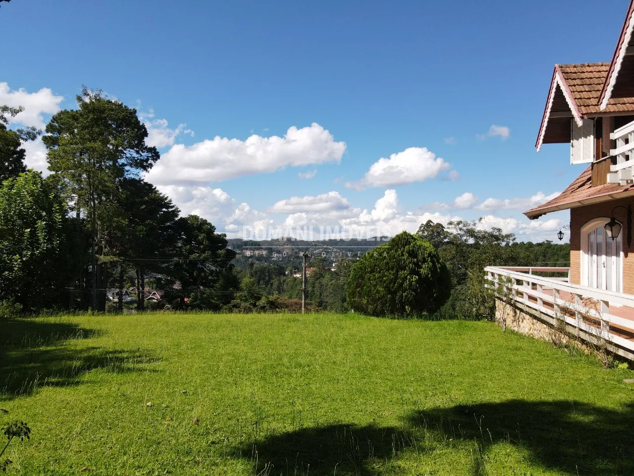Casa à venda de 4.810 m² em Campos do Jordão, SP, Brasil