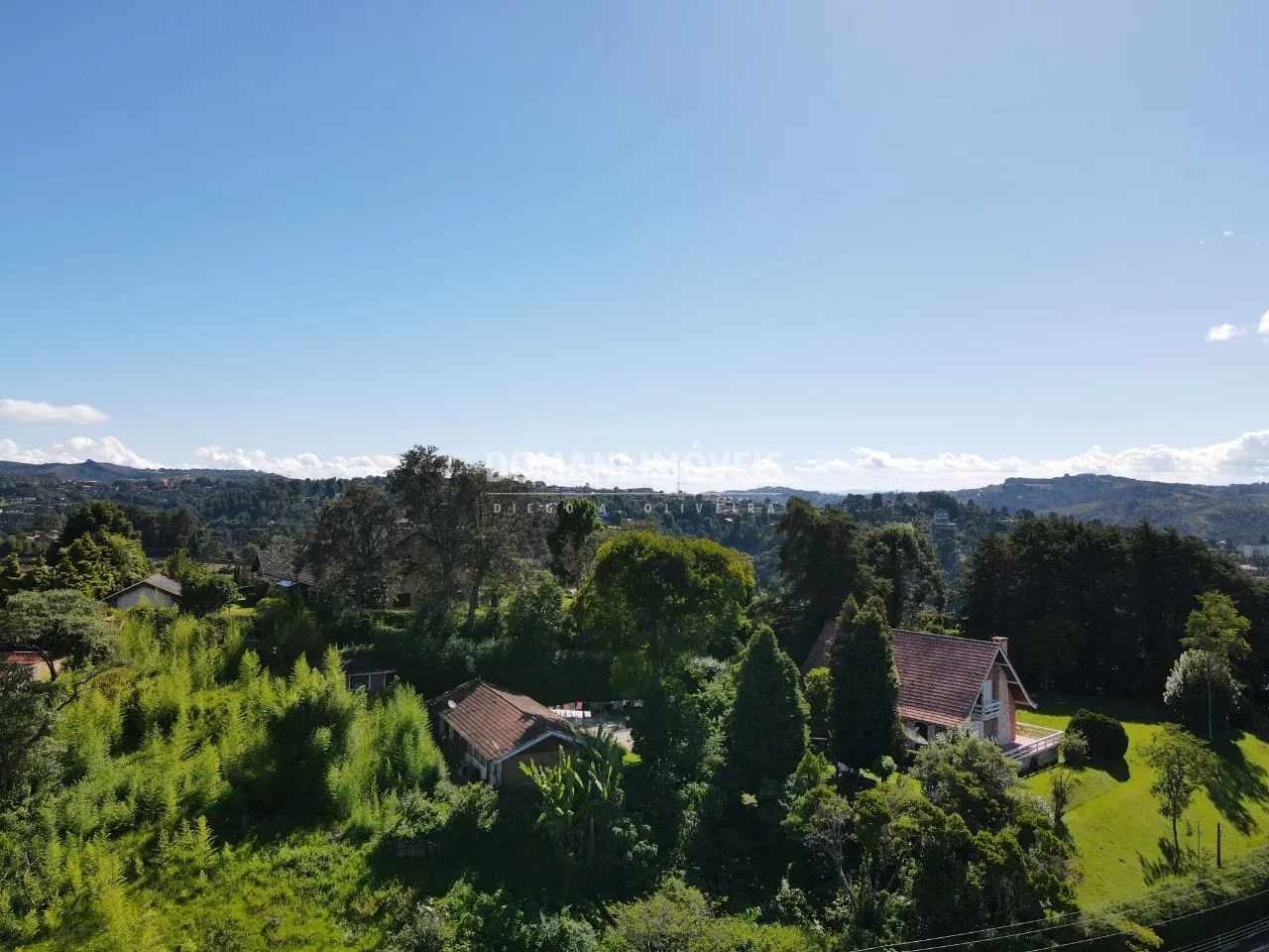 Casa à venda de 4.810 m² em Campos do Jordão, SP, Brasil