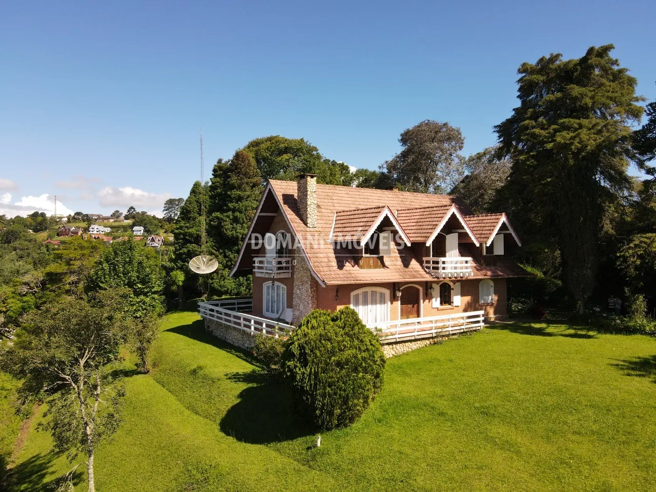 Casa à venda de 4.810 m² em Campos do Jordão, SP, Brasil