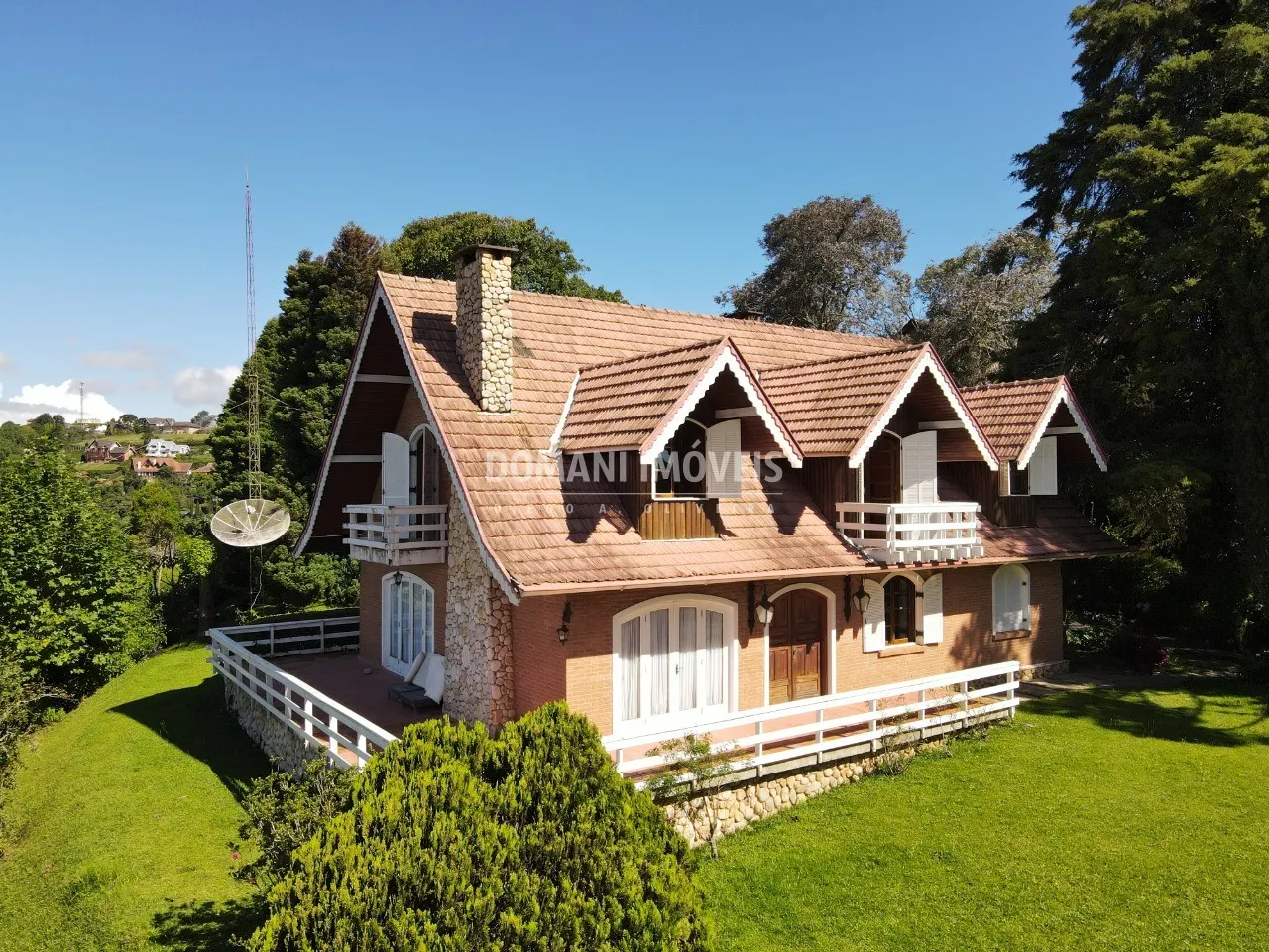 Casa à venda de 4.810 m² em Campos do Jordão, SP, Brasil