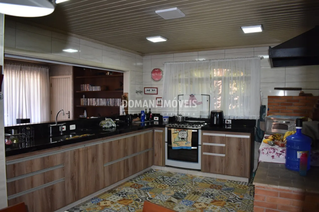 Casa à venda de 1.140 m² em Campos do Jordão, SP, Brasil
