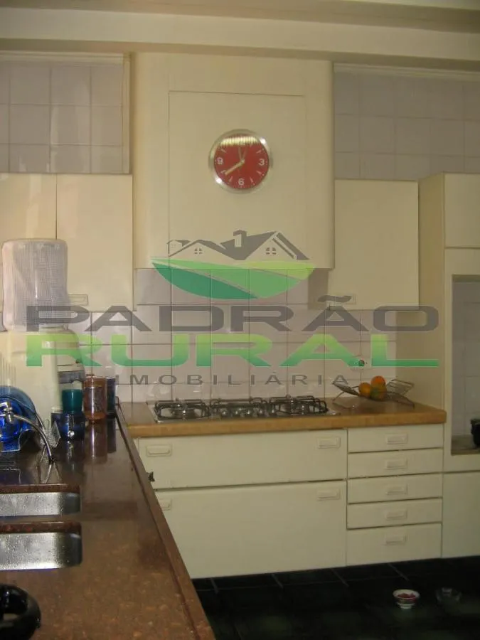 Chácara à venda de 1 ha em Valinhos, SP, Brasil