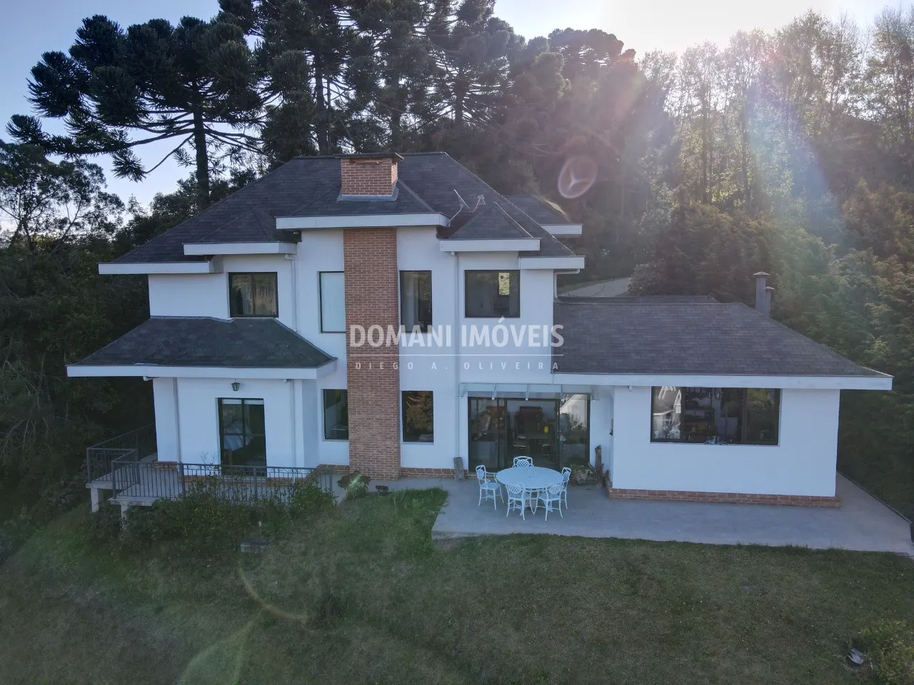 Casa à venda de 1.110 m² em Campos do Jordão, SP, Brasil