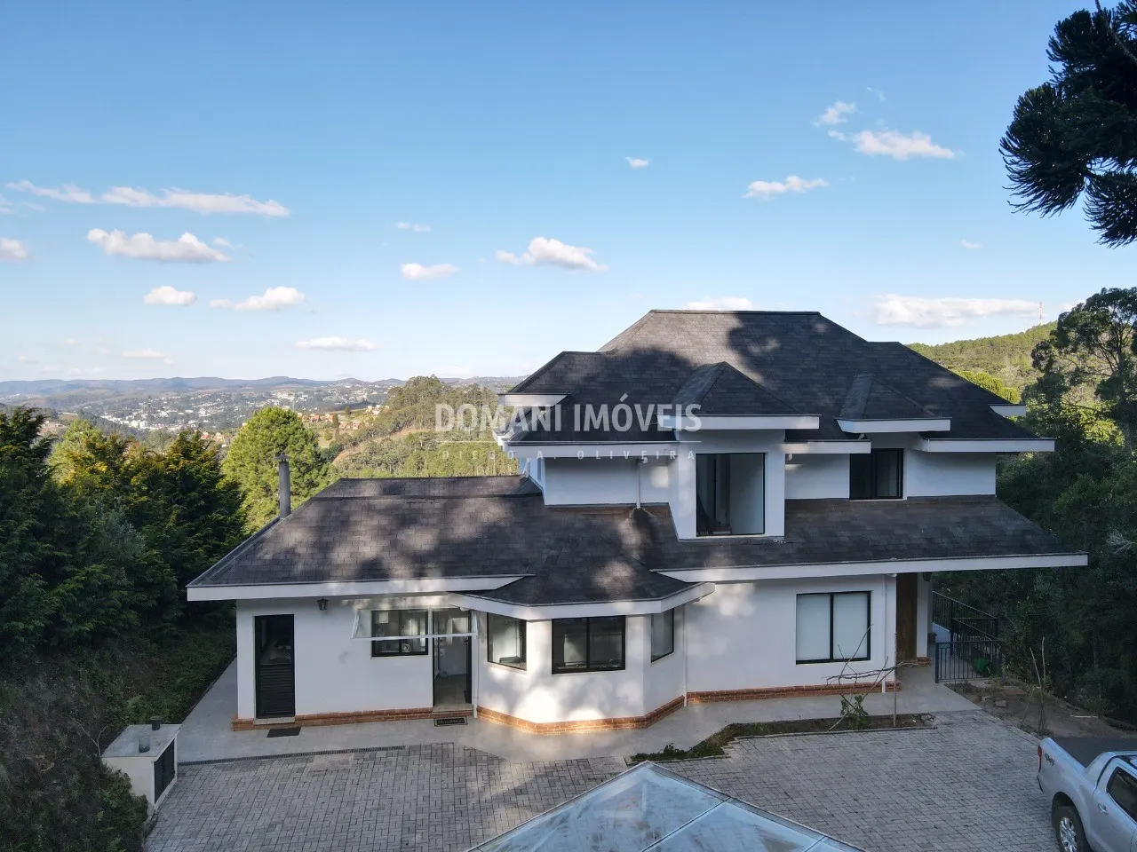 Casa à venda de 1.110 m² em Campos do Jordão, SP, Brasil