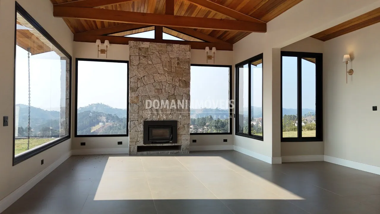 Casa à venda de 2.520 m² em Campos do Jordão, SP, Brasil