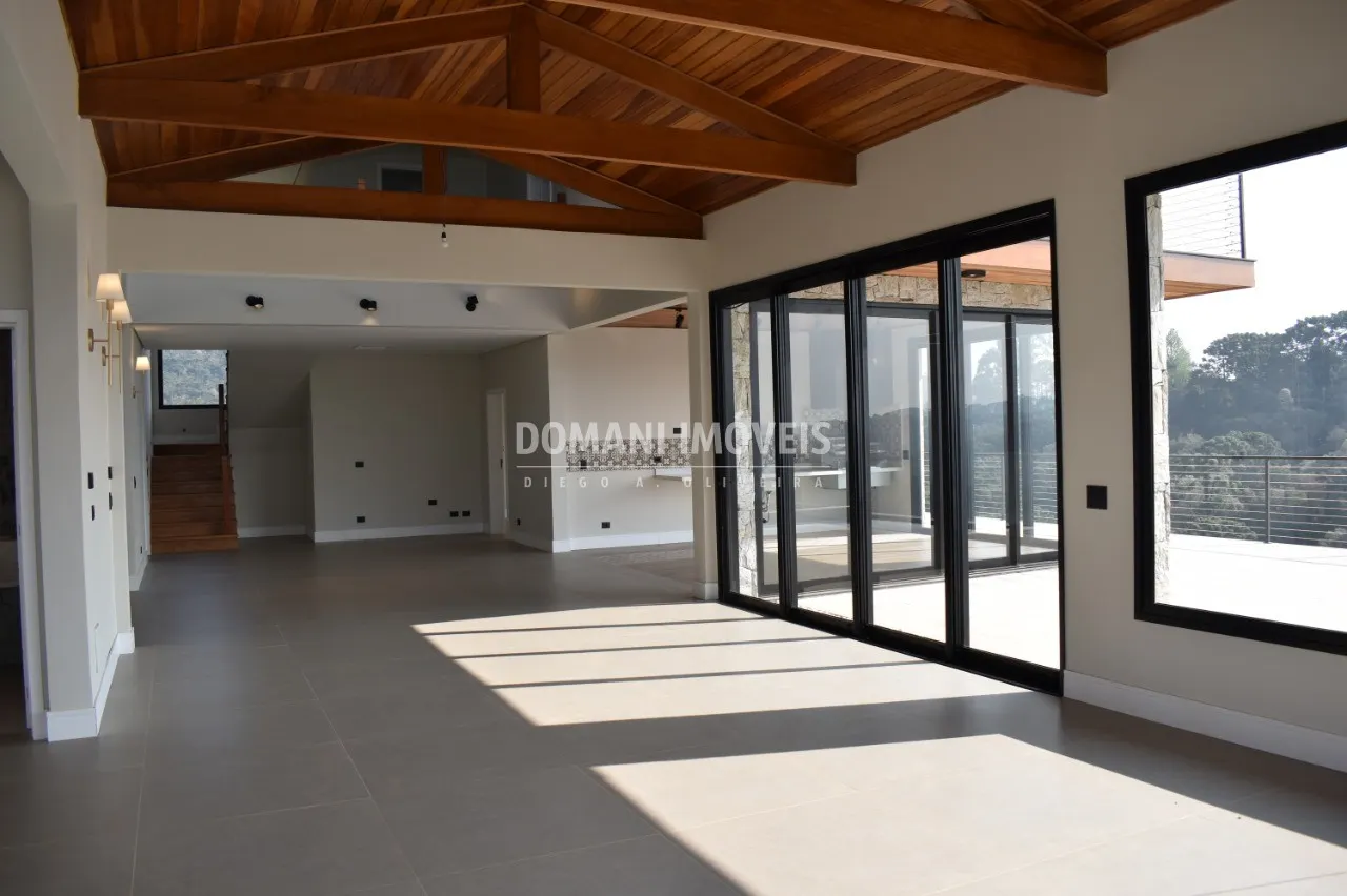 Casa à venda de 2.520 m² em Campos do Jordão, SP, Brasil