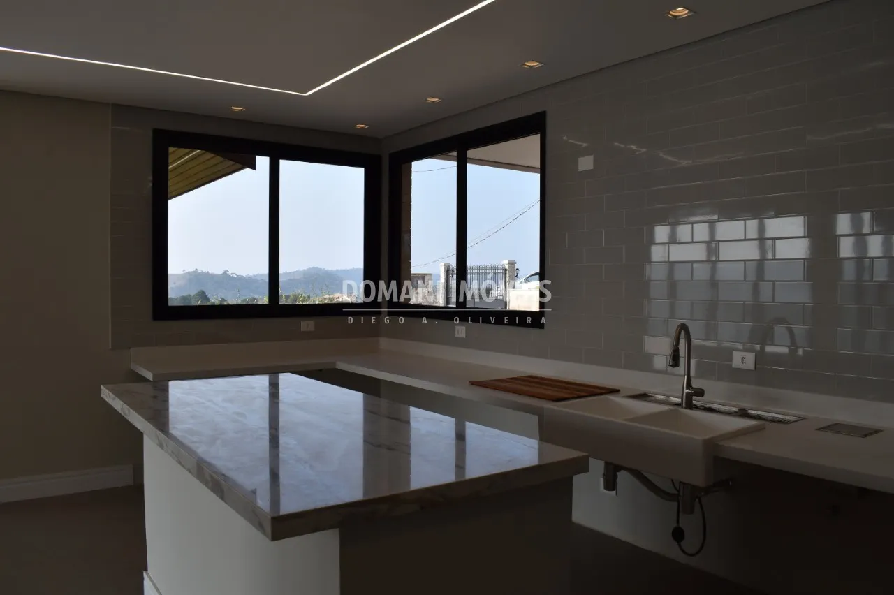 Casa à venda de 2.520 m² em Campos do Jordão, SP, Brasil