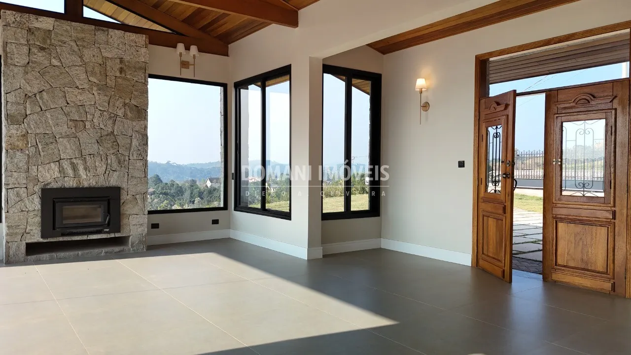 Casa à venda de 2.520 m² em Campos do Jordão, SP, Brasil