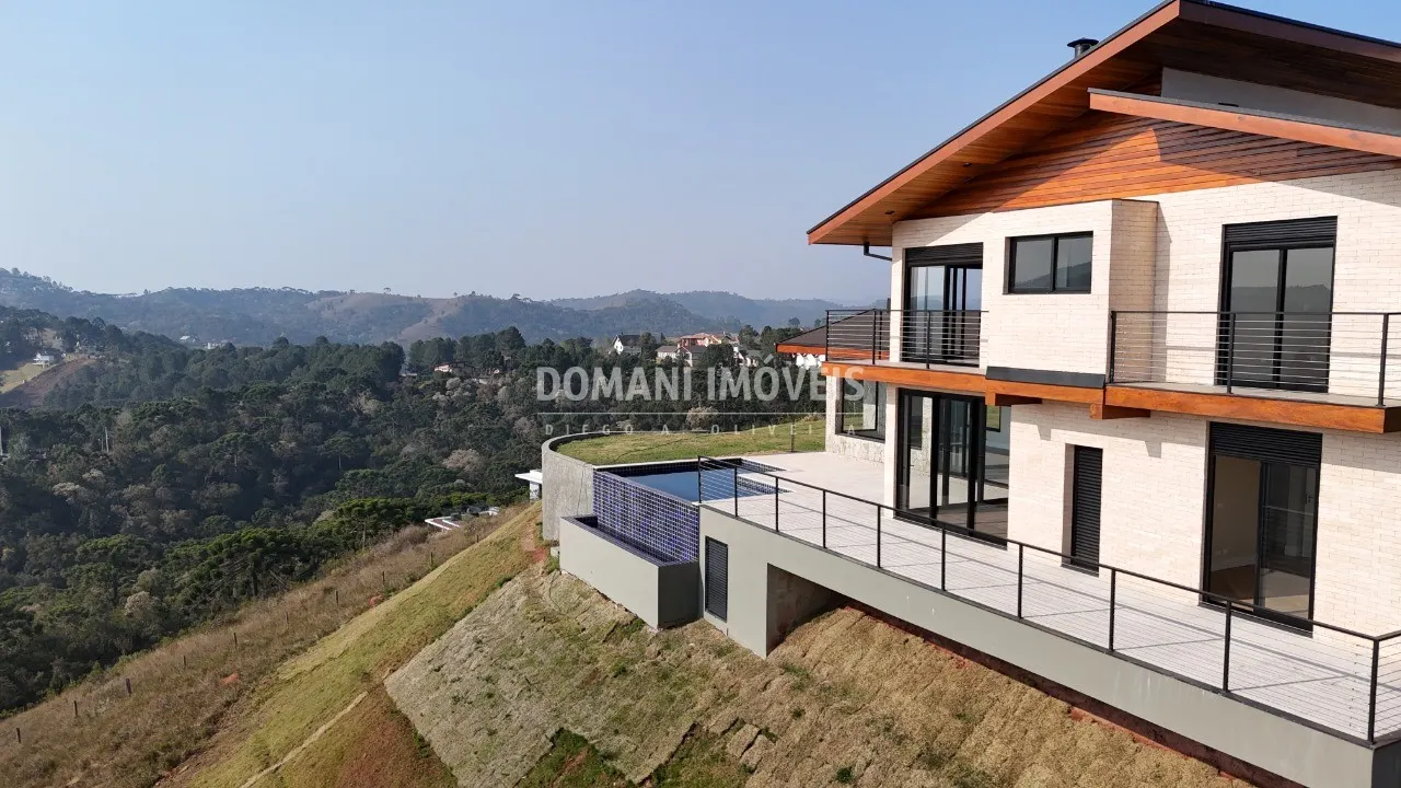 Casa à venda de 2.520 m² em Campos do Jordão, SP, Brasil