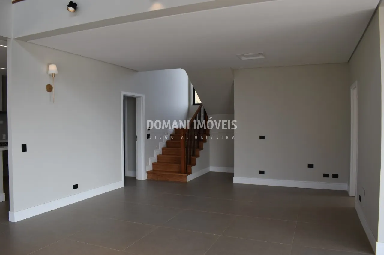 Casa à venda de 2.520 m² em Campos do Jordão, SP, Brasil