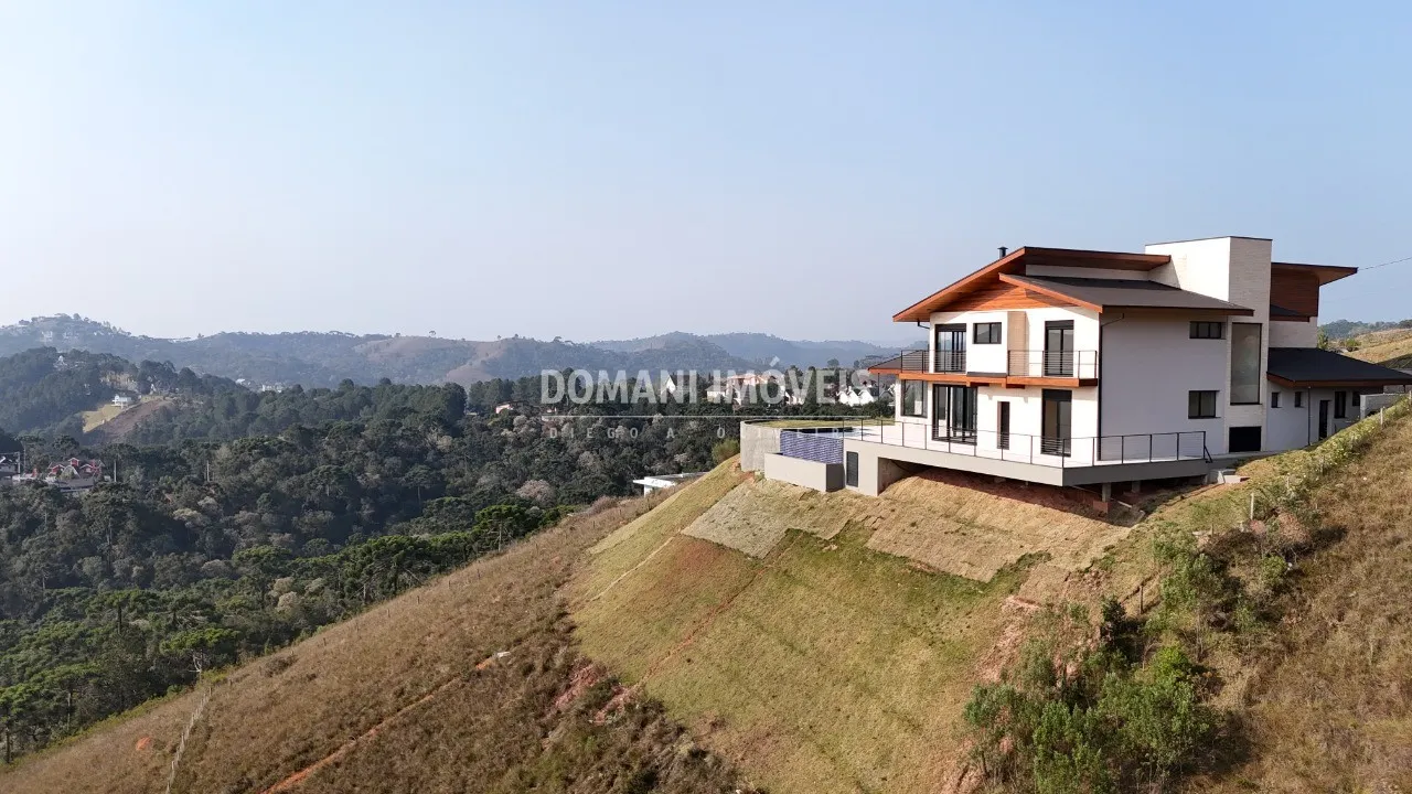Casa à venda de 2.520 m² em Campos do Jordão, SP, Brasil