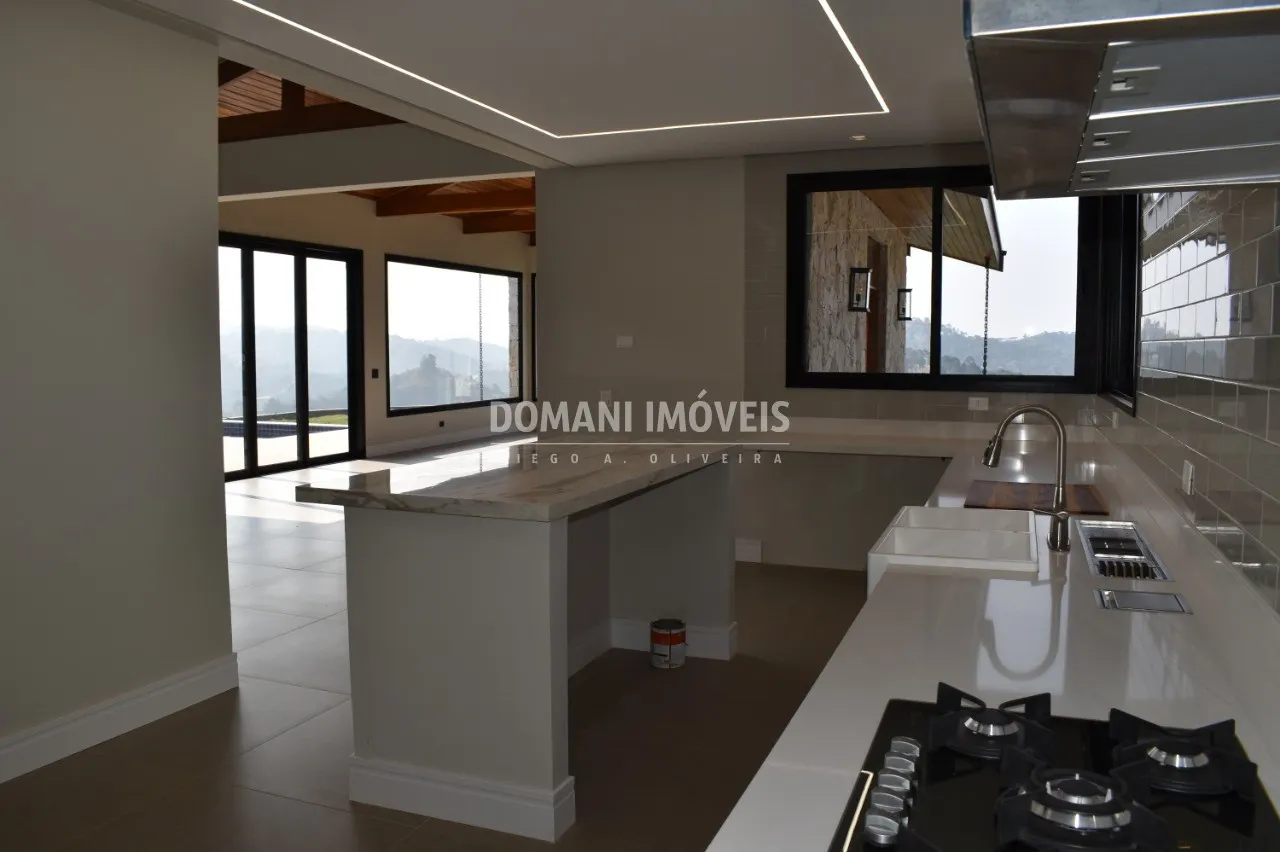 Casa à venda de 2.520 m² em Campos do Jordão, SP, Brasil