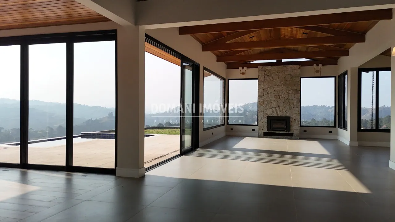 Casa à venda de 2.520 m² em Campos do Jordão, SP, Brasil