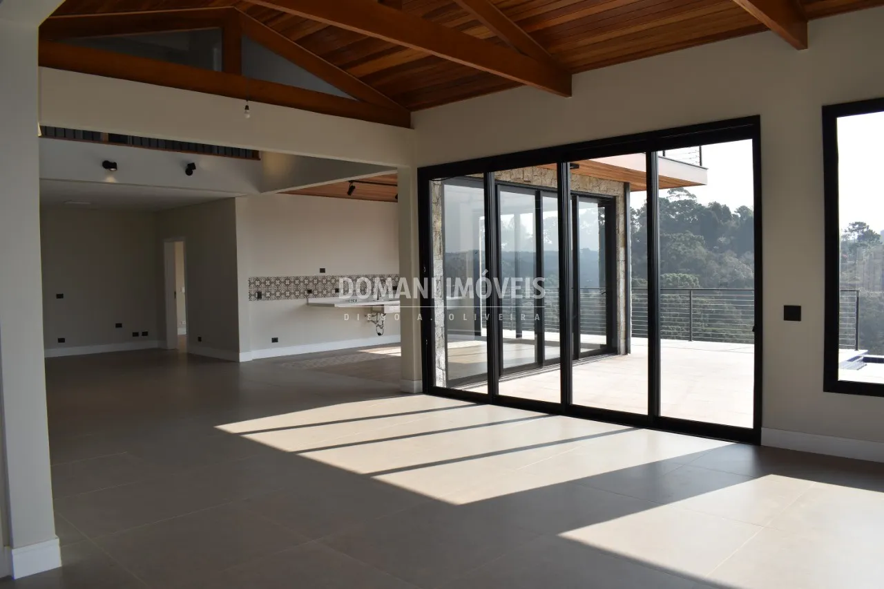 Casa à venda de 2.520 m² em Campos do Jordão, SP, Brasil