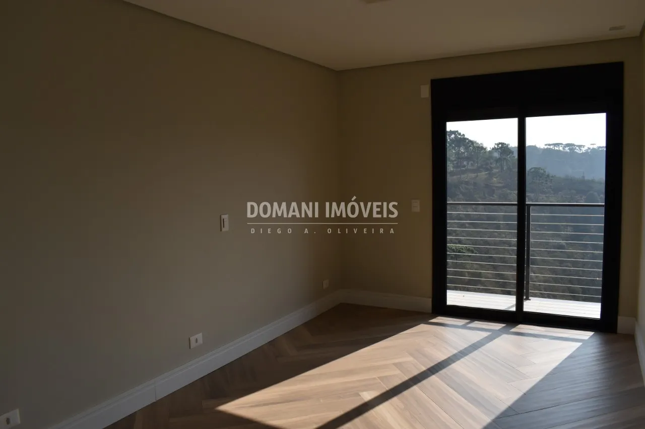 Casa à venda de 2.520 m² em Campos do Jordão, SP, Brasil