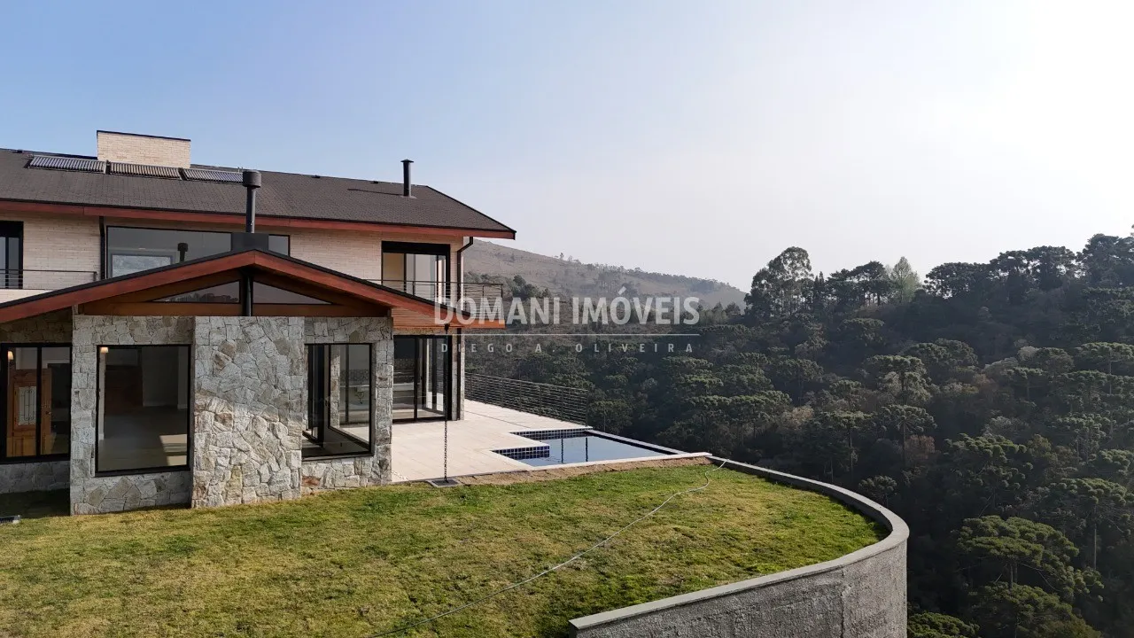 Casa à venda de 2.520 m² em Campos do Jordão, SP, Brasil