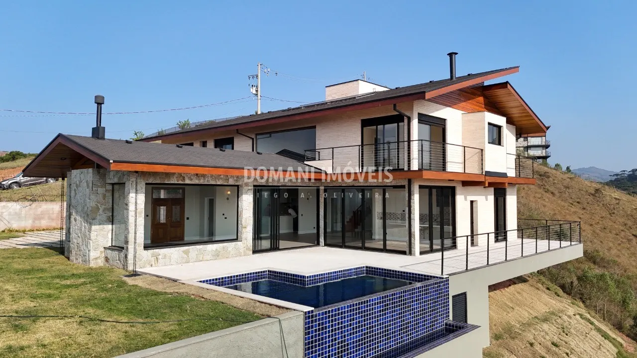 Casa à venda de 2.520 m² em Campos do Jordão, SP, Brasil