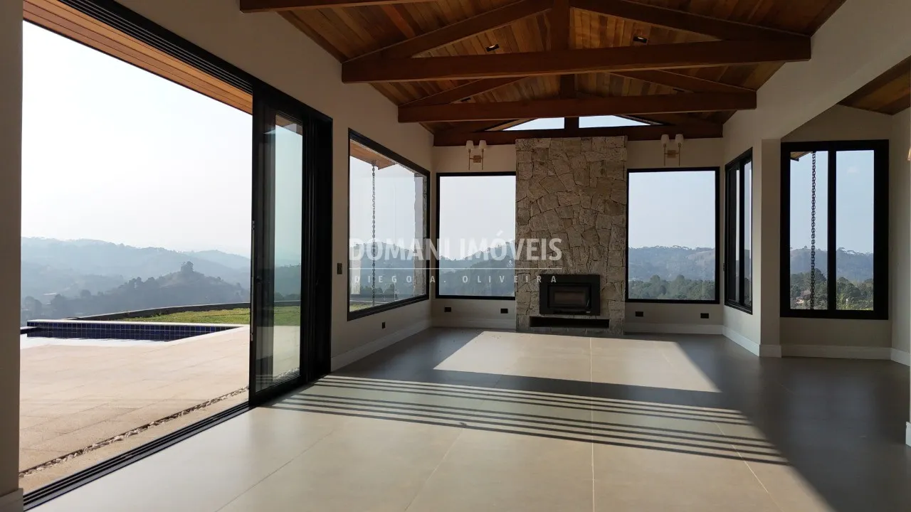 Casa à venda de 2.520 m² em Campos do Jordão, SP, Brasil