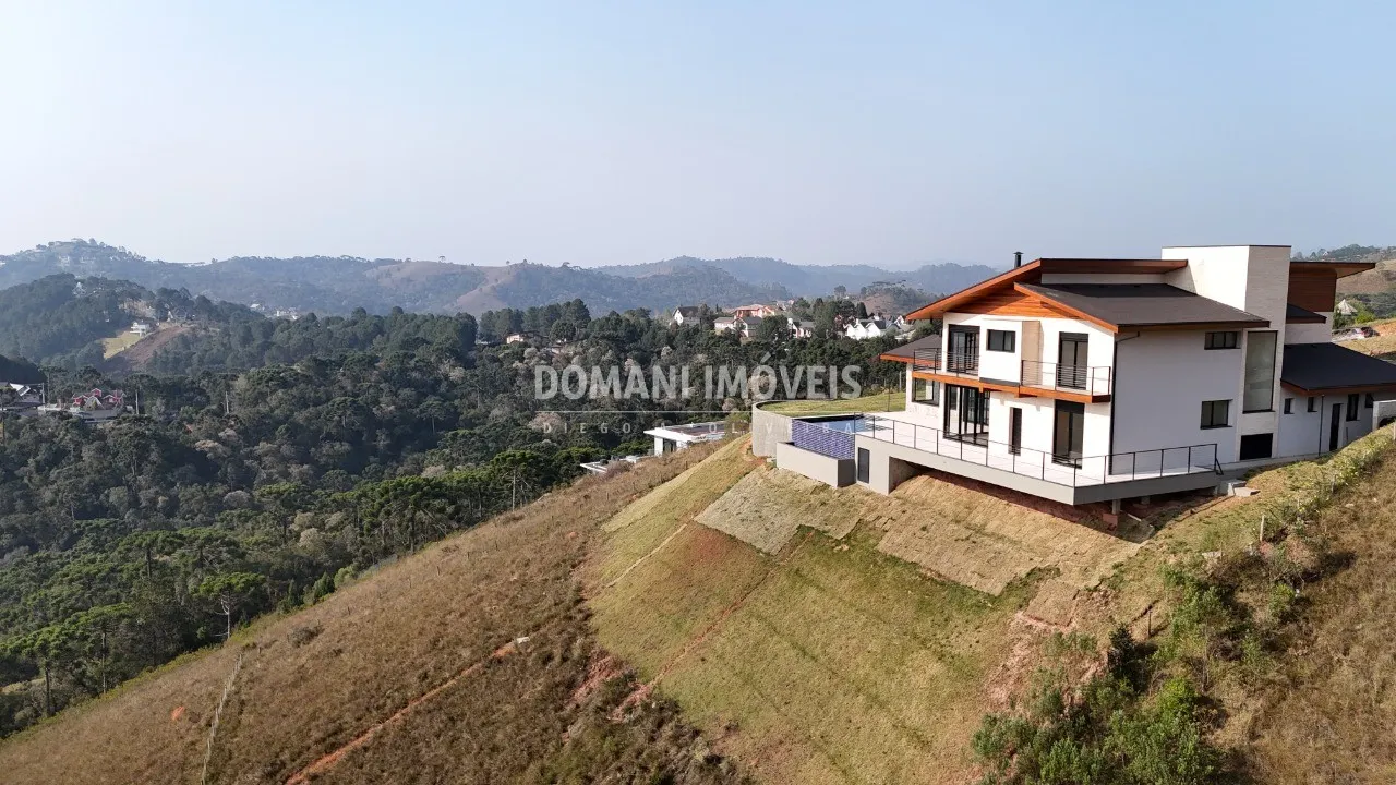 Casa à venda de 2.520 m² em Campos do Jordão, SP, Brasil