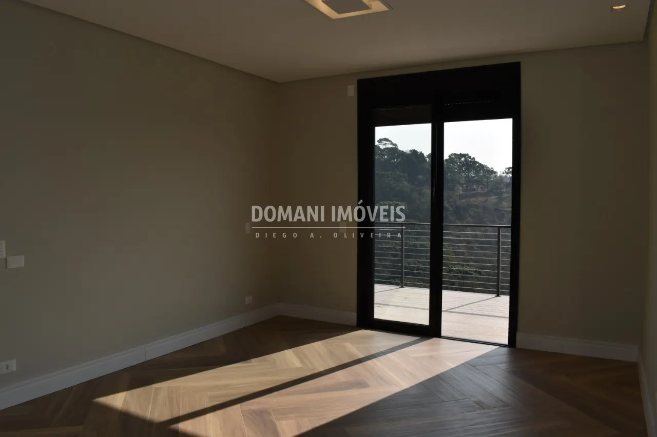 Casa à venda de 2.520 m² em Campos do Jordão, SP, Brasil