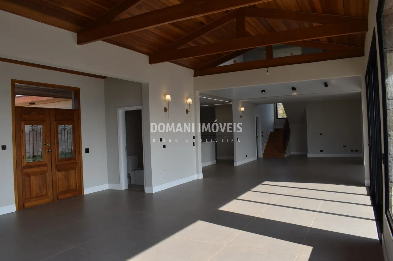 Casa à venda de 2.520 m² em Campos do Jordão, SP, Brasil