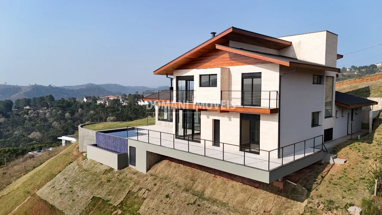 Casa à venda de 2.520 m² em Campos do Jordão, SP, Brasil