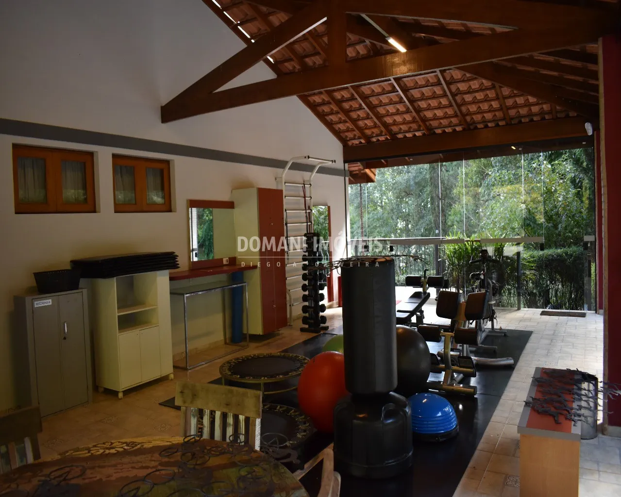Casa à venda de 1 ha em Santo Antônio do Pinhal, SP, Brasil