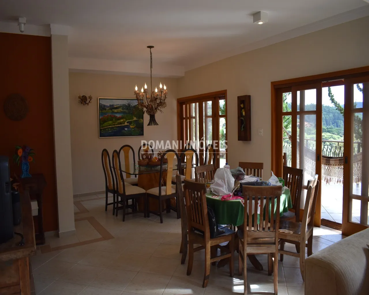 Casa à venda de 1 ha em Santo Antônio do Pinhal, SP, Brasil
