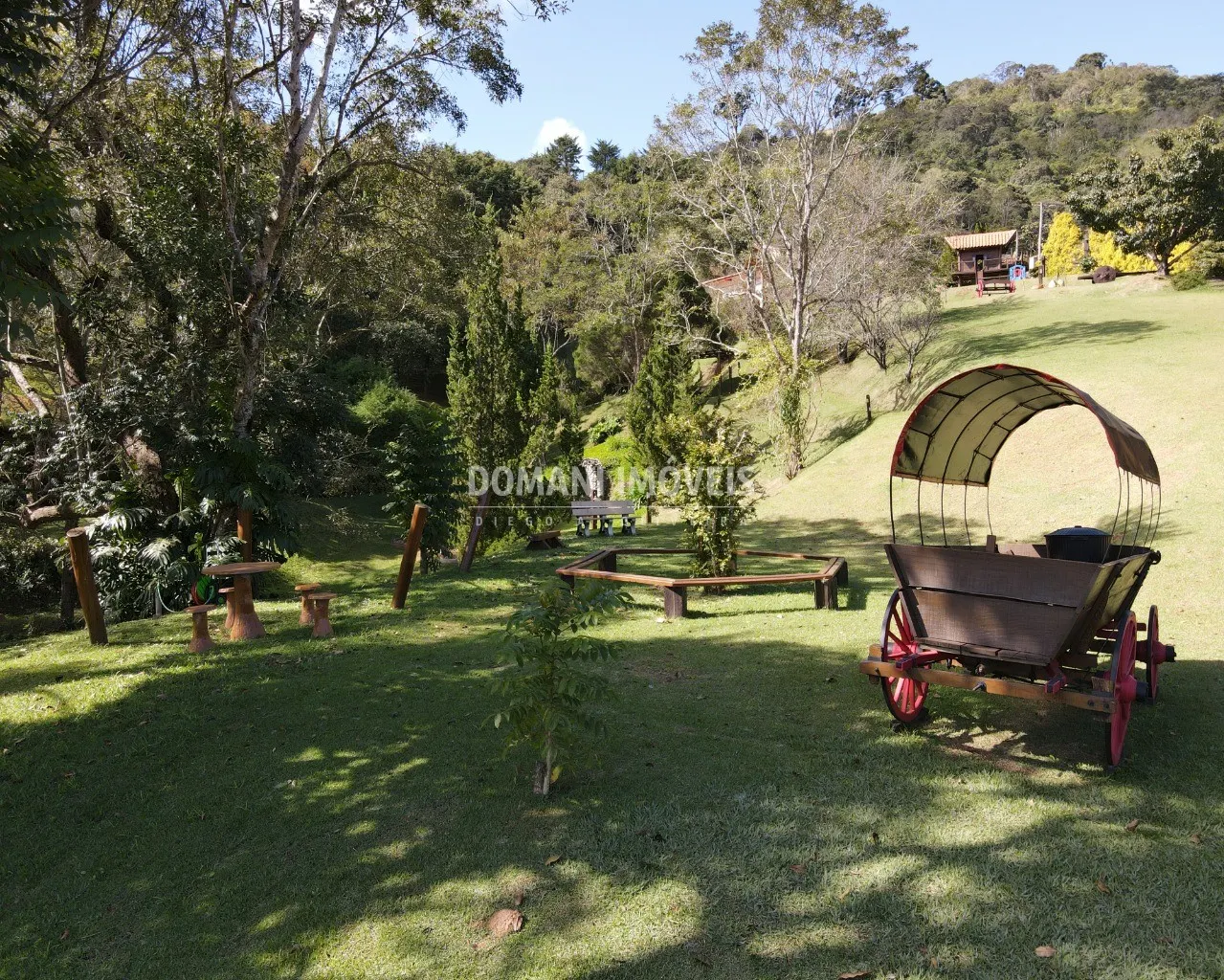 Casa à venda de 1 ha em Santo Antônio do Pinhal, SP, Brasil