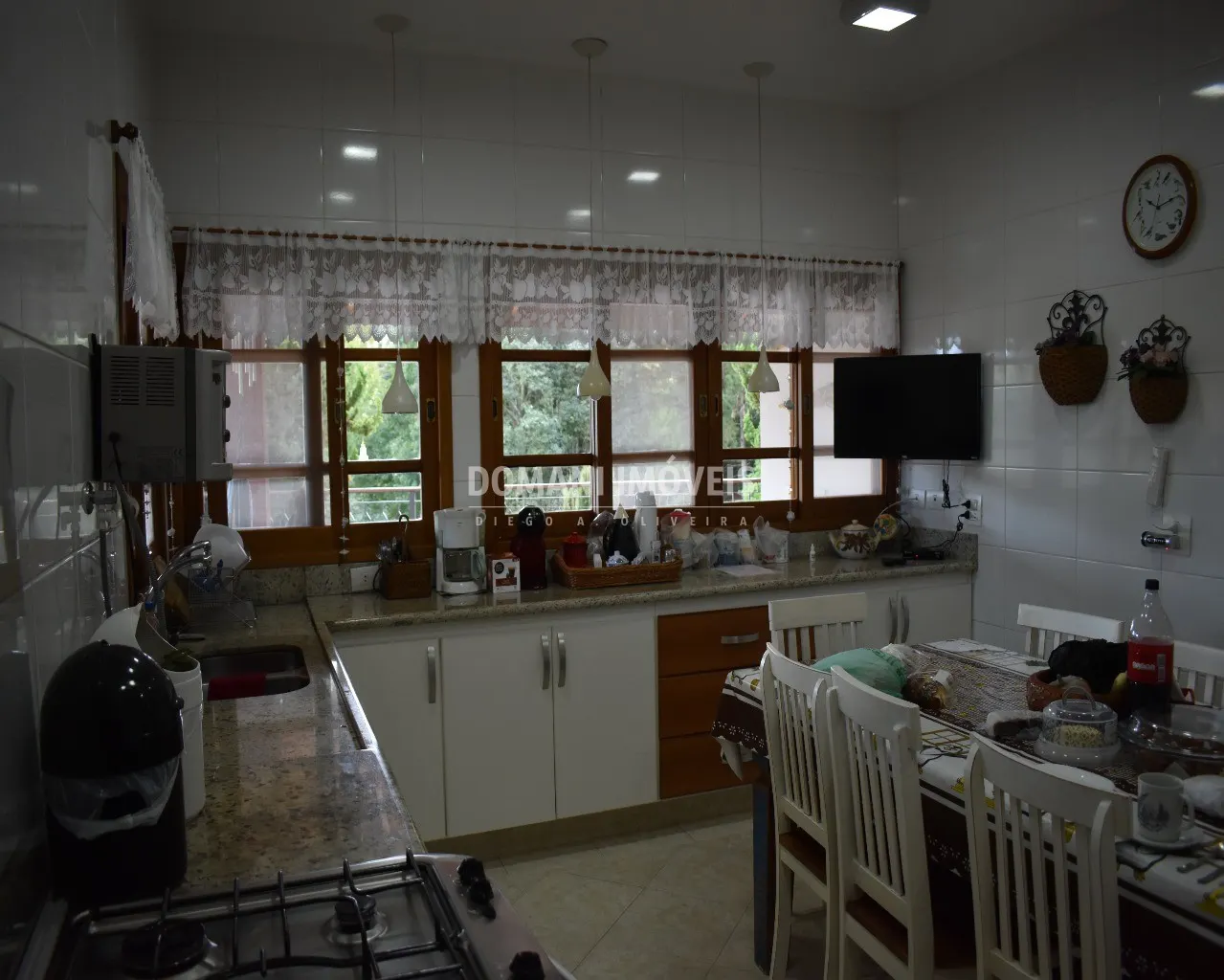 Casa à venda de 1 ha em Santo Antônio do Pinhal, SP, Brasil