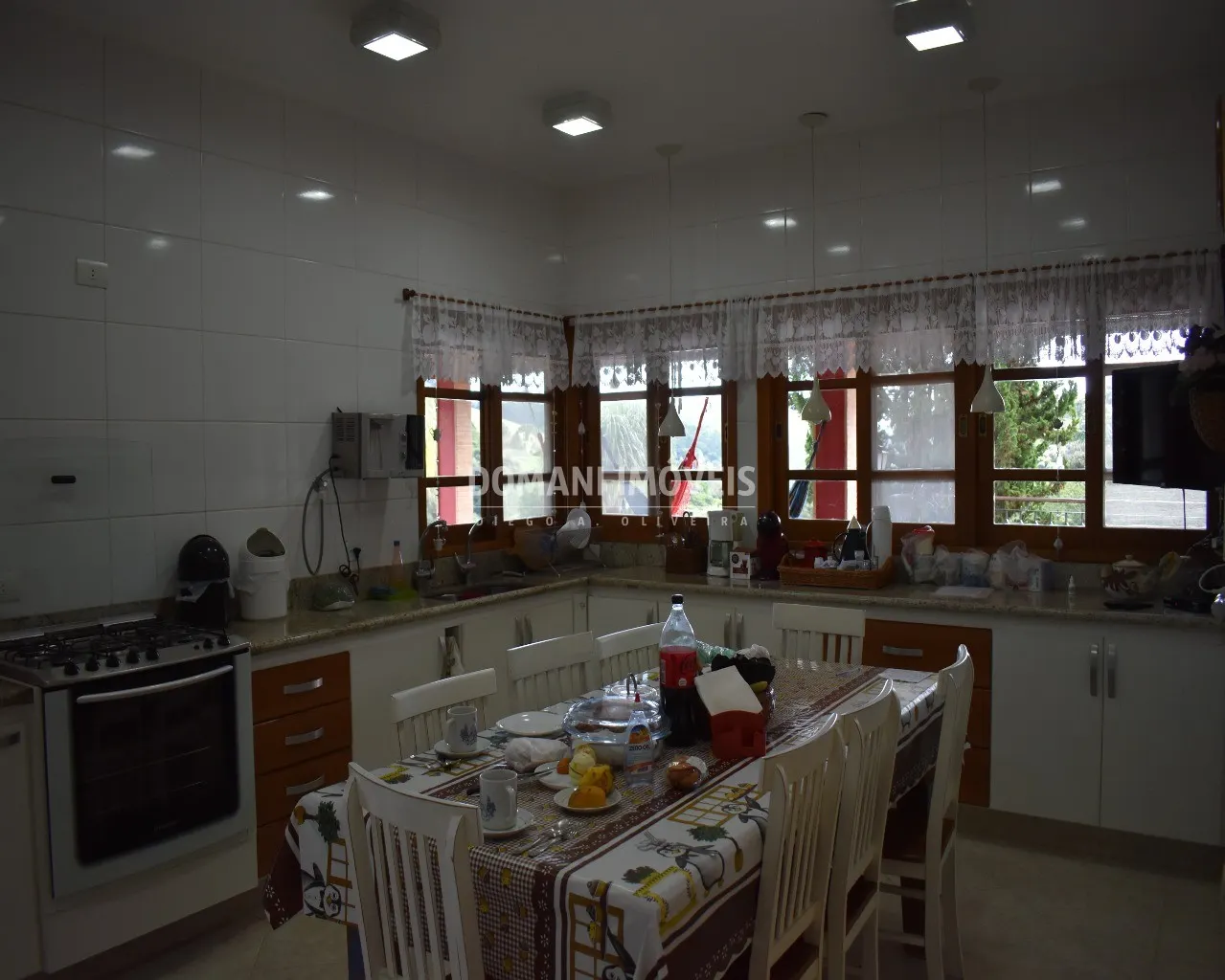 Casa à venda de 1 ha em Santo Antônio do Pinhal, SP, Brasil