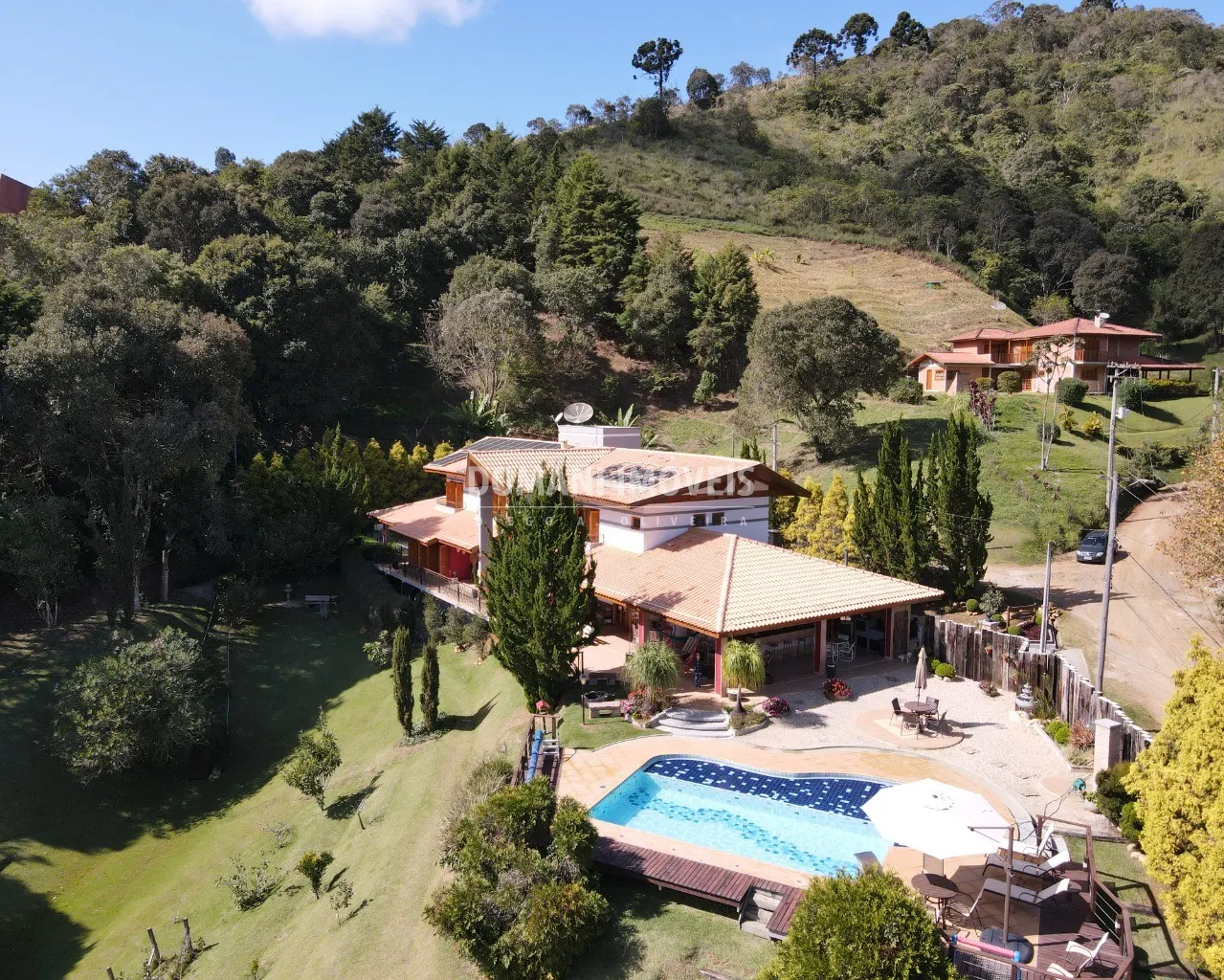 Casa à venda de 1 ha em Santo Antônio do Pinhal, SP, Brasil