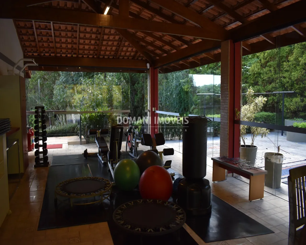 Casa à venda de 1 ha em Santo Antônio do Pinhal, SP, Brasil