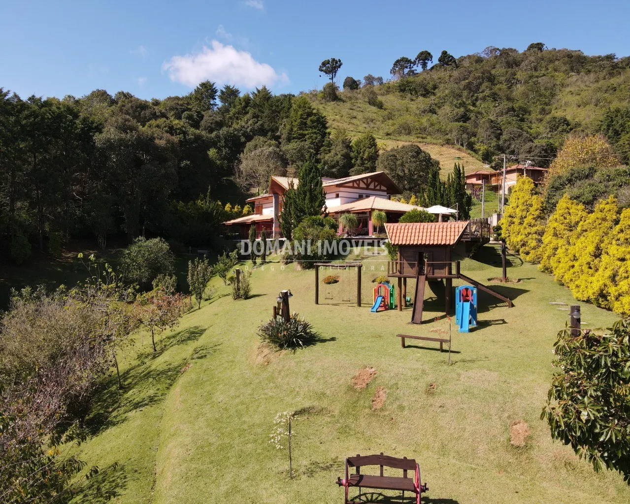 Casa à venda de 1 ha em Santo Antônio do Pinhal, SP, Brasil