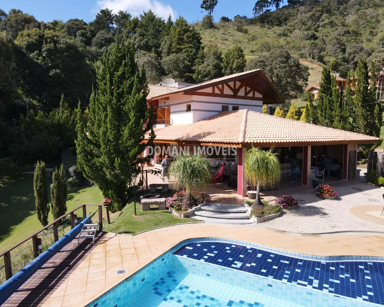 Casa à venda de 1 ha em Santo Antônio do Pinhal, SP, Brasil